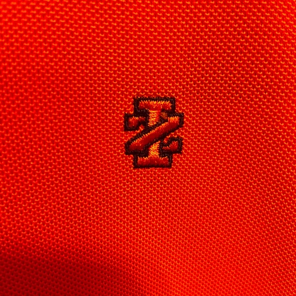 Izod Polo. Men’s Size Medium - Picture 3 of 3